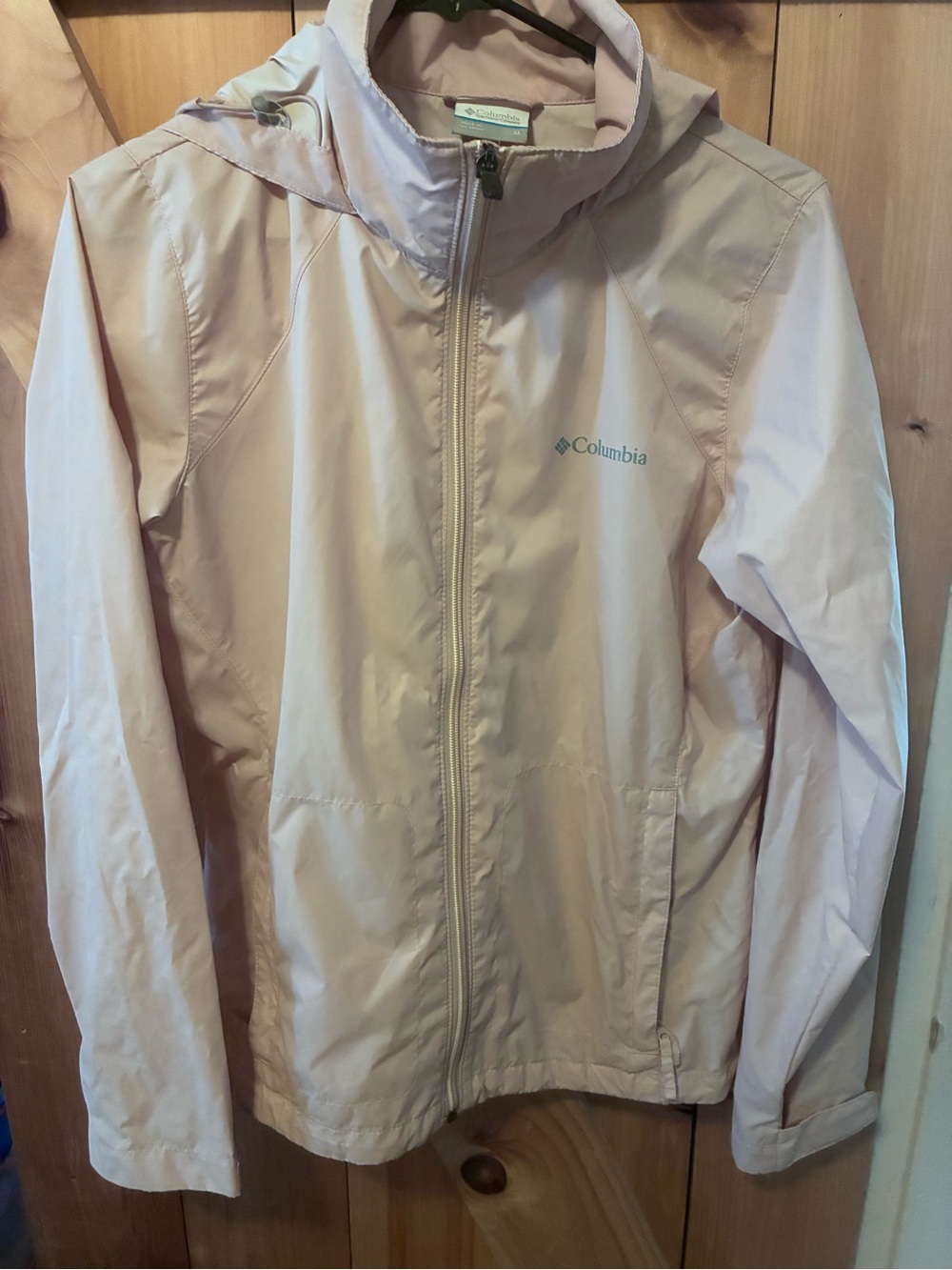 Columbia windbreaker